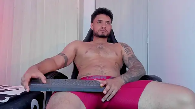 AUSTINN_TORRES live cam on StripChat