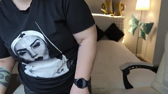 BonnnyBoobsy webcam
