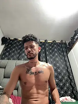 denis_winslow live cam on StripChat