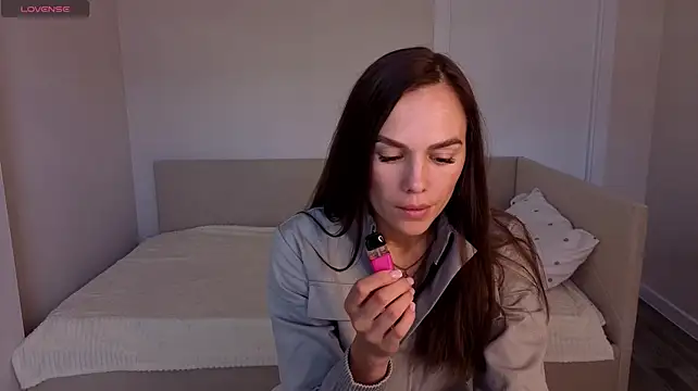 Nicea_Harrison webcam