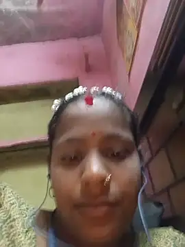 Hot_khusi753