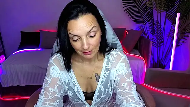 FloraElle webcam