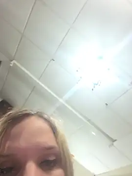 Edenthedollll webcam