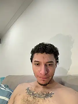 LouisKalima webcam