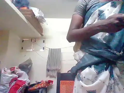 sissy_devi live cam preview
