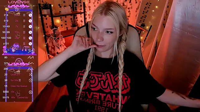 AnyaTaylor_ webcam
