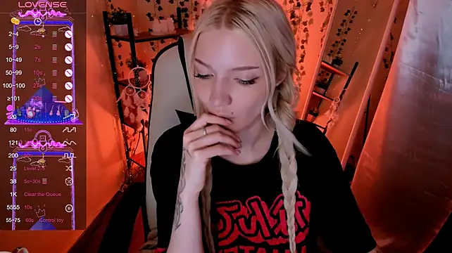 AnyaTaylor_ webcam