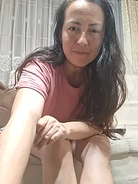 Lauryn_Jones live cam on StripChat