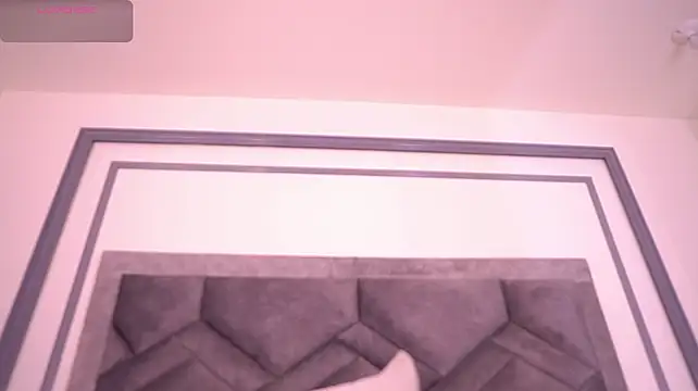 MiaKay1 webcam