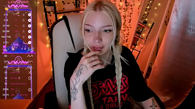 AnyaTaylor_ webcam