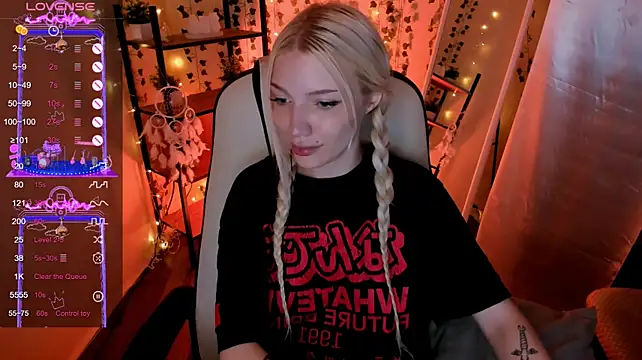 AnyaTaylor_ webcam