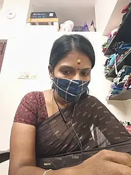 Tamil_Yalini12 live cam on StripChat