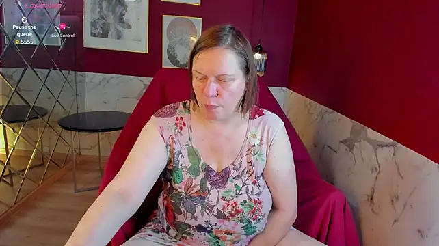 KellyPerfection webcam