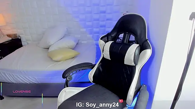 anny_rouse24 webcam