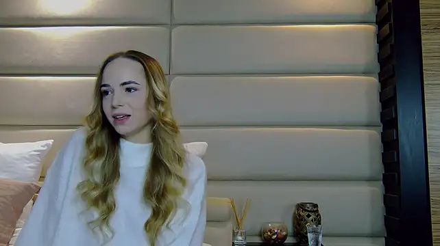 SandraHaze webcam