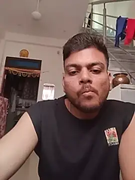 Realcumshow live cam on StripChat
