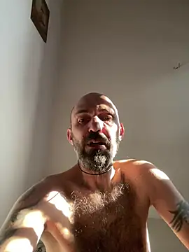 Adoro99 live cam on StripChat