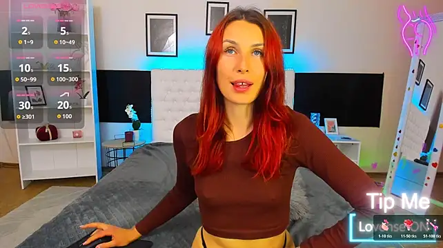 KiraNeeww webcam