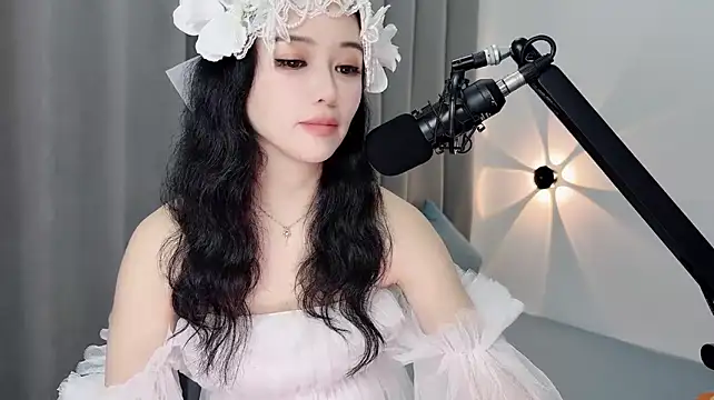 Momo-Wow webcam