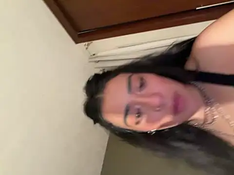Tunoviafavorita live cam on StripChat