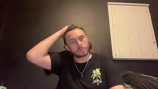 MrCloudzzz live cam on StripChat