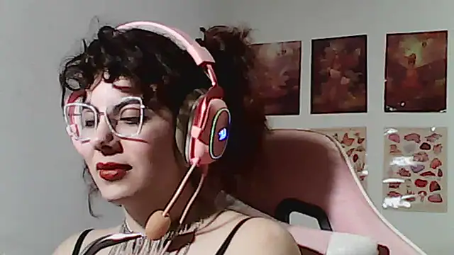 Owly_bloom webcam