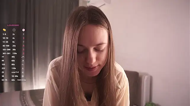 ChristianeBranyan webcam