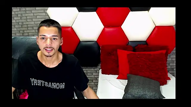 Thristan05 live cam on StripChat