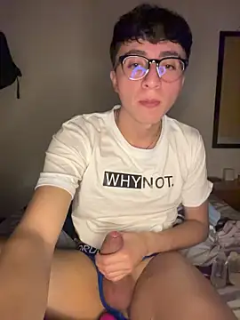 CamiRojas_boy webcam