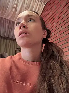 QuietNicole webcam