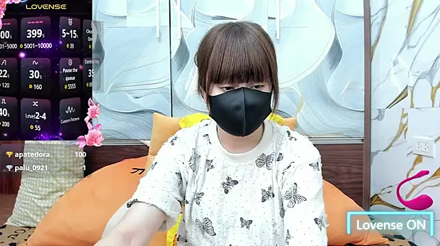Ran-o0_Chan live cam on StripChat