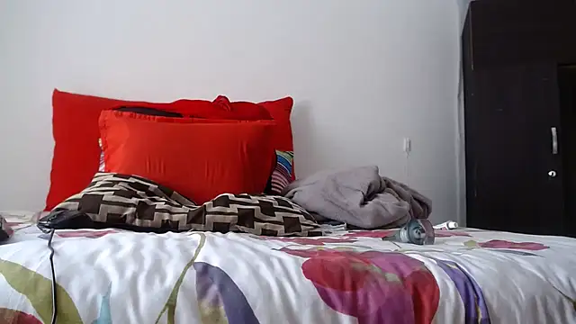 BustyMelonssXXXX webcam