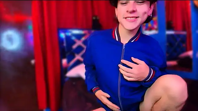 Luke_Howland webcam
