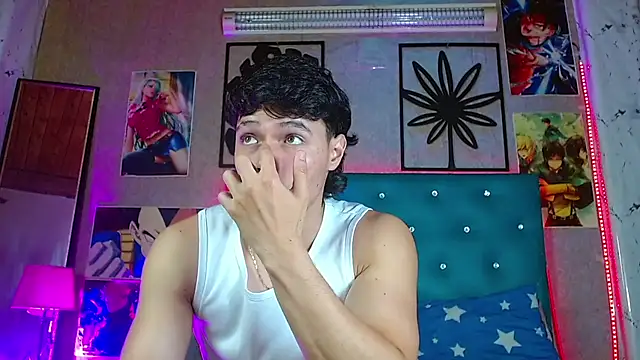 LiamAndrewzz live cam on StripChat