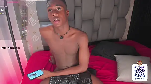 noah_johes webcam