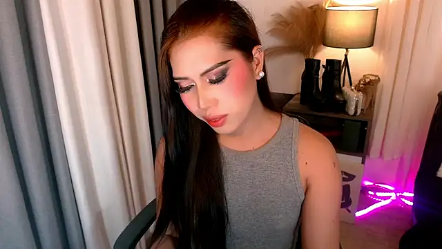 FuckingDolls69 webcam