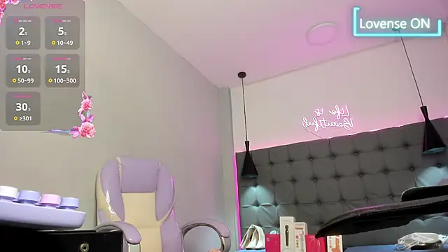 scarletcherry18 webcam