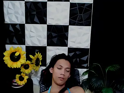 XwildCUcumberX webcam
