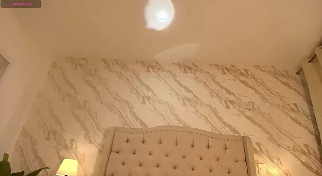 sofi_delight webcam