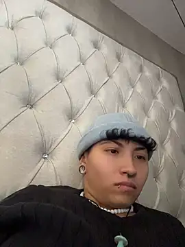 ian_mathias_ webcam
