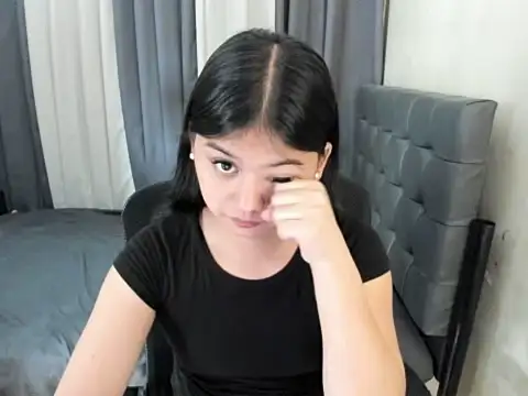 AlieFoxx webcam