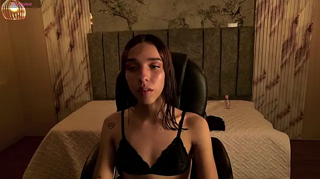 nikkydoll webcam