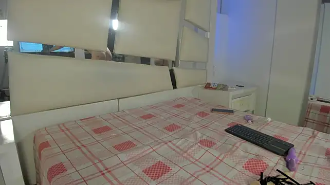 veronica_mills webcam