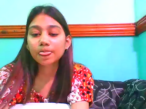 prettysmileaaliyah webcam