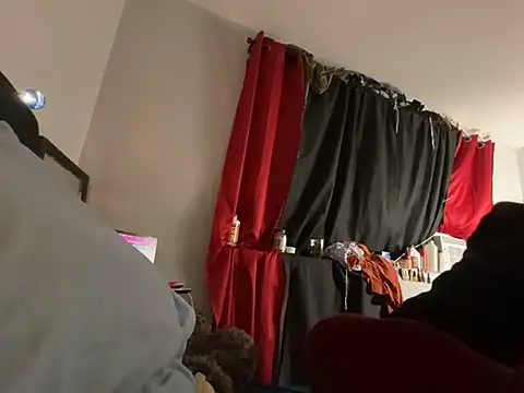 Snowbunnycake_131 webcam
