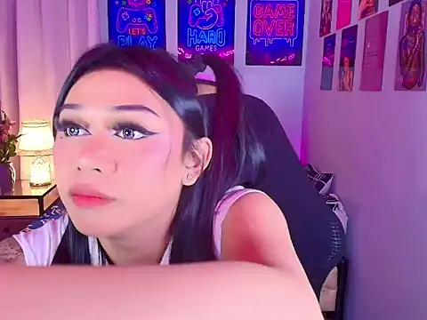 SexxyTsLoverr webcam