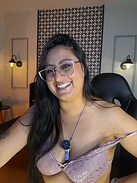 Amber_gold_ webcam