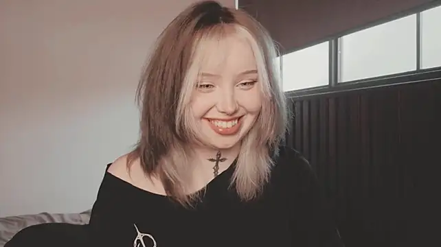 yumi_charm webcam