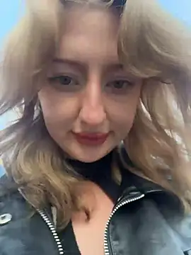 RonnieKiss webcam