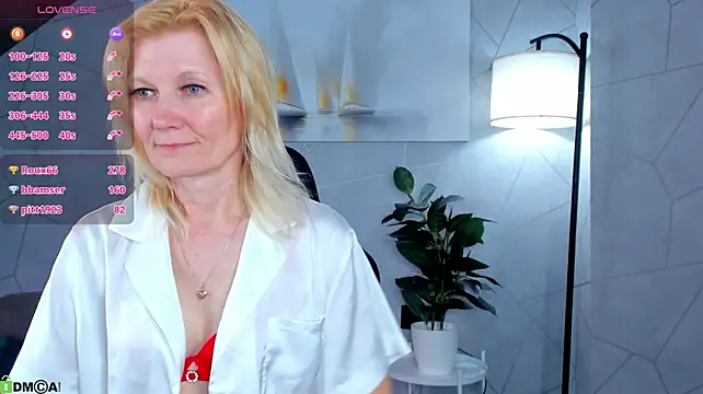 Julie_Lucas